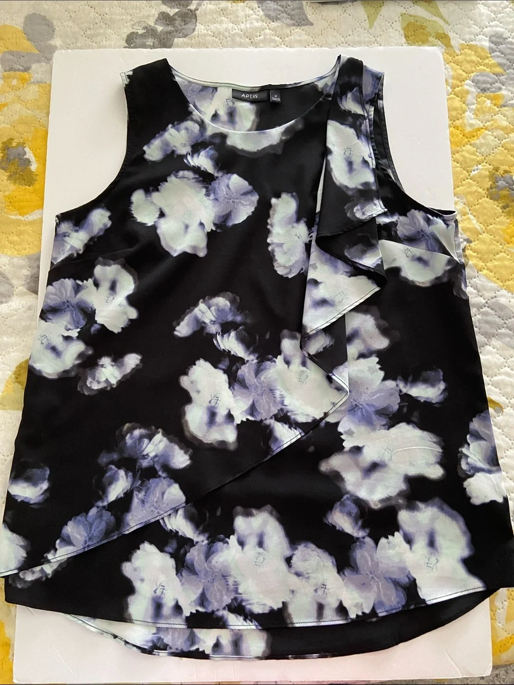2 Apt. 9 Ruffle, Sleeveless Tops